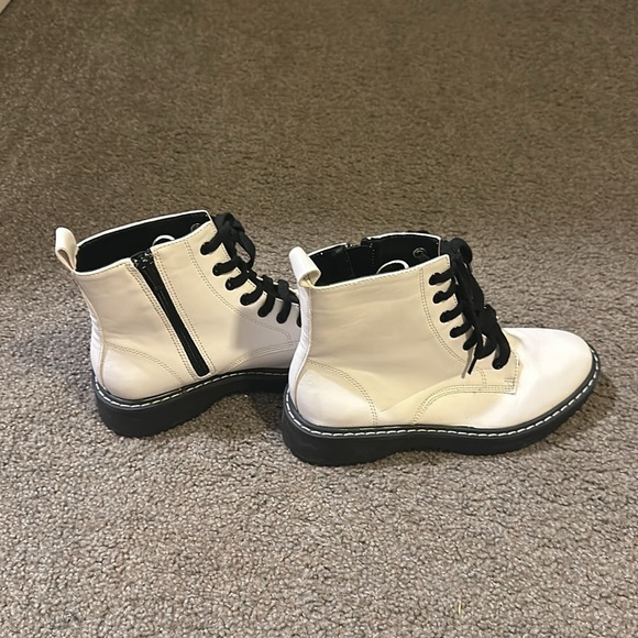 Steve Madden Boots - Picture 4 of 5